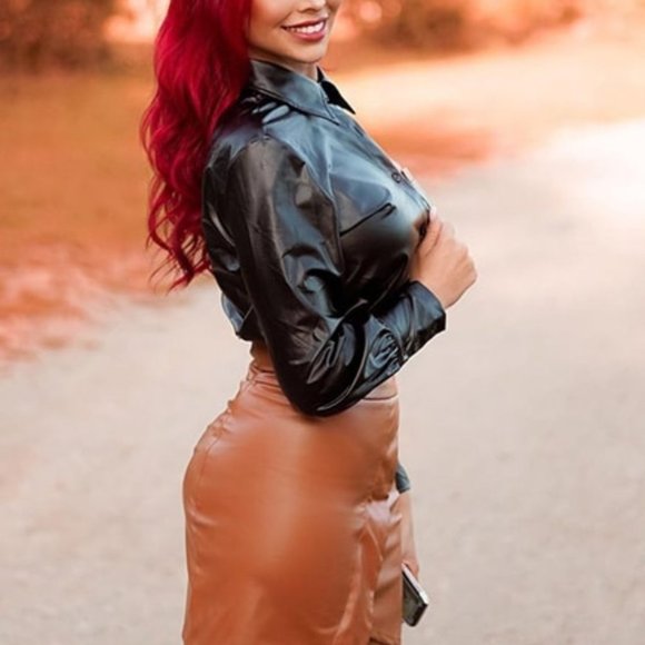 TRENDY DOLLZ Lantern Sleeve PU Leather Bodysuit - Picture 6 of 12